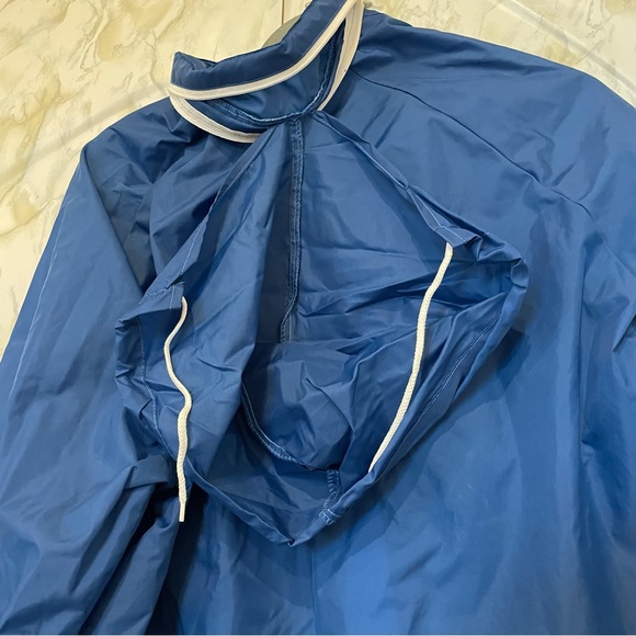 Vintage XL Las Vegas windbreaker jacket blue zipper hood sportswear pockets coat - Picture 8 of 8